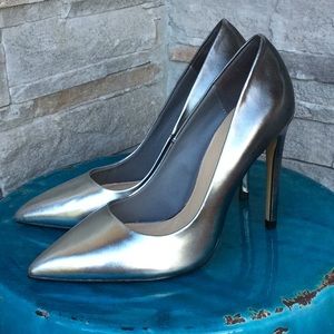 Zara size 36 ombré pumps